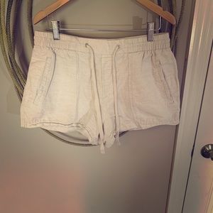 Stretchy Capri shorts